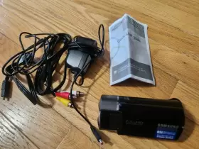 Hmx-q10bn Samsung Digital Camcorder Full Hd 20x Zoom Tested