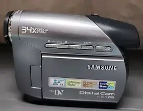 Sc-d372 Samsung Ntsc Mini Dv Camcorder 34x Optical Zoom With Battery Tested