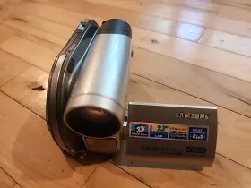 Sc-dc164 Samsung Dvd Camcorder With 33x Optical Zoom #2