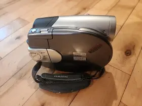 Sc-dc164 Samsung Dvd Camcorder With 33x Optical Zoom #3