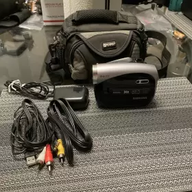 Sc-dx103 Samsung Dvd Camcorder And Charger 34x Optical Zoom Tested Working