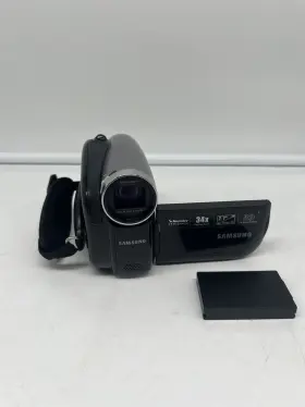 Sc-dx103 Samsung Sc-dx103/xaa Silver Black 2.7 Inch Lcd 34x Optical Zoom Digital Camcorder Test #2