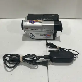 Sc-l906 Samsung Sc-l906/xaa Scl906 Hi8 Ntsc 8mm Tape Video Camera Camcorder With Ac Power Adapter