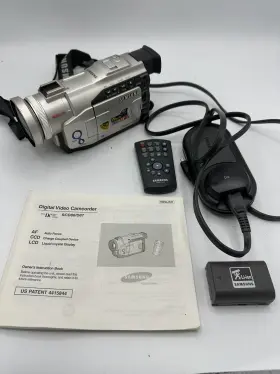 Scd86 Samsung Mini Dv Camcorder- 400x- Shoulder Strap- Charger- Remote- Manual