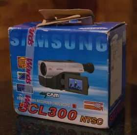Scl-300 Samsung Scl300 Video8 Camera Recorder Camcorder With Cables Battery And Cassette