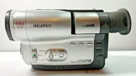 Scm53 Samsung Camcorder Model -8mm Works Great With Charger And A/v Cord For Tv Read