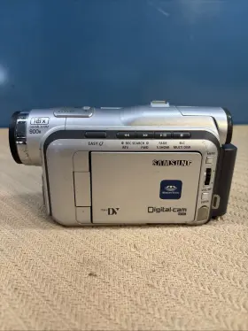 Sdc-103 Samsung Mini Dv Camcorder With Battery Uncharged