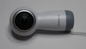 Smr210 Samsung Gear 360 2017 Edition Real Degree 4k Vr Camera - White #2