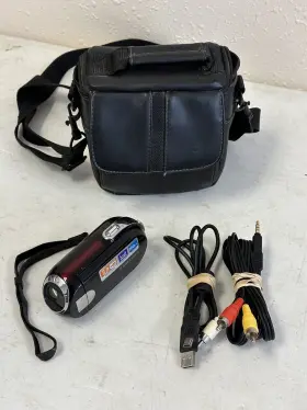 Smx-c10rn Samsung Smx-c10 Smx-c10rn/xaa Digital Camcorder 10x Zoom 2.7 Inch Lcd Screen - Tested