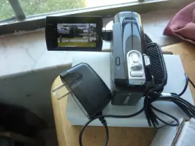 Smx-f43bn Samsung Smx-f43 Smx-f43bn/xaa Ultra Zoom Camcorder And Battery Charger Tested Works -f43