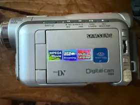 Samsung Vp-d353i Minidv Digital Camcorder For Parts/repair With Case And Tape