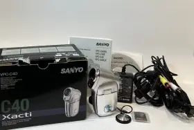 Sanyo 086483059384 Digital Movie C40 Xacti Camera Complete With Charger Manual Box Tested Works