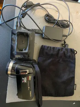 Hd2000 Sanyo Xacti Digital Movie Camera Used Very Good Condition
