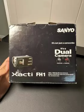 Vpc-fh1 Sanyo Xacti Vpc Fh1 Camcorder Digital Camera 16x Hd 1080p Cords Manuals Box #2