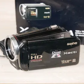Vpc-fh1a Sanyo Xacti 16x Full Hd Camcorder Good/tested W Box #2