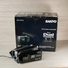 Vpc-fh1a Sanyo Xacti 16x Full Hd Camcorder Good/tested W Box #3
