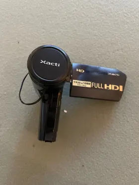 Vpc-hd1000 Sanyo Xacti Camcorder 1920x1080 Full Hd 10x Optical Accessories