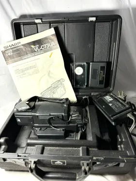 Vl-c73ua Sharp Vintage Cam Corder Battery And Charger Tape Case -free Ship