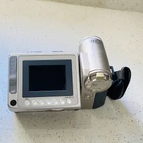 Vl-e610u Sharp Vl-e610h Viewcam Video8 Camcorder Accessories With Battery Untested #2