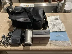 Vl-e765u Sharp Vl-e765 Viewcam 8 Dis Lcd Video Camcorder Vintage