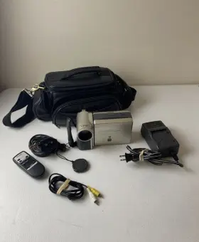 Vl-e780u Sharp Vl-e785 Viewcam Video8 Camcorder With Bag And Accessories Tested Works