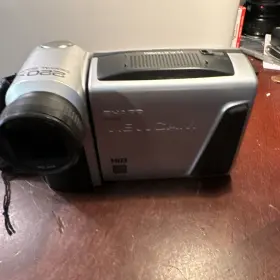Vl-h875u Sharp Vl-h875 Viewcam 8mm Analog Camcorder No Battery Or Charger Untested 130