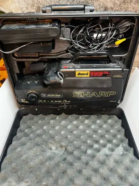 Vl-l210 Sharp Vintage Vhs Camcorder Zoom 8 Model As Is - Untested