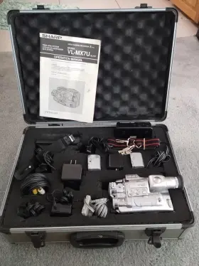 Vl-mx7u Sharp Rare Vintage Twin Cam 8mm Video 8 Camera Recorder With Case