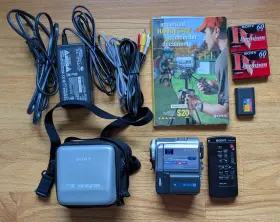 Dcr-pc9 Sony 027242590694 Handycam Minidv Camcorder With 2 Tapes Remote Docs More #2