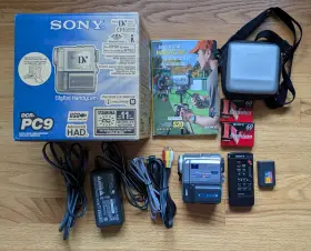 Dcr-pc9 Sony 027242590694 Handycam Minidv Camcorder With 2 Tapes Remote Docs More