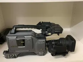 Grip-z21 Sony 027242607477 Dsr-300a Dvcam Camcorder With Canon Sd Bctv Zoom Eng Lens And