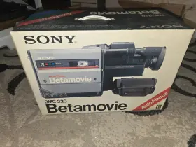 Bmc-220 Sony 09809 Vintage Betamovie Betamax Video Cassette Camcorder With New Hardcase