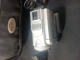 Dcr-pc101 Sony 1016081 Near Mint - Handycam Mini Dv Camcorder Nightshot 2 Batt And Charg #3