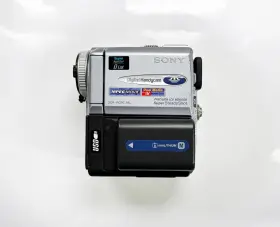 Dcr-pc9 Sony 1037582 Handycam Minidv Camcorder Super Nightshot Infrared Tested Near Mint