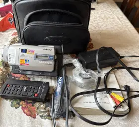 Dcr-trv20 Sony 18276 Vintage Handycam Minidv Digital Video Camera Lot With Remote Tested