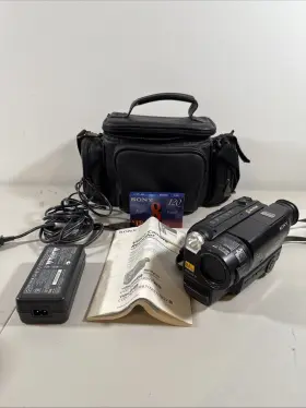 54626 Sony Video Camera Recorded Handycam 64x Digital Zoom Video8 Xr Ccd Tr67 Works