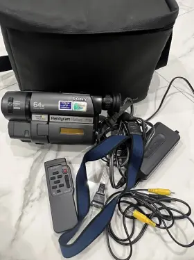 Ccd-trv215 Sony 76567785 Handycam Camcorder Vintage Video Recorder With Cord Case And Battery
