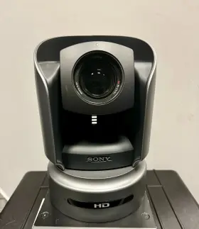 Brbk-h700 Sony Brc-h700 Hd 3ccd - Ptz Includes Card