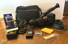 Ccd-f201 Sony Ccd-201 Handycam Video 8 Camcorder Charger 2 Parts Or Restoration