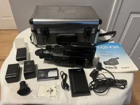 Ccd-f35 Sony Vintage Color Video 8 Camera Handycam- Powers On No Rec New Battery