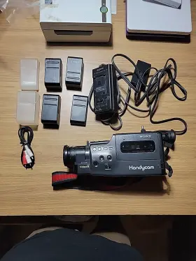 Ccd-f4o Sony Handycam With Accessories