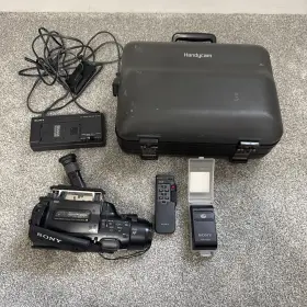 Ccd-fx300 Sony Ccd Fx300 Video 8 Handycam Camcorder With Accessories - As In Parts Read