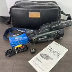 Ccd-fx330 Sony Handycam Video 8 With Case Untested Parts/repair