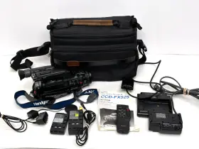 Ccd-fx525 Sony Video 8 Handycam 8mm Camcorder With Charger Manual Remote Batteries