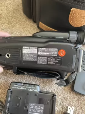 Ccd-fx630 Sony Ccd-fx620 Video8 Handycam Camcorder 1 Battery And Accessories Charger Tested #2