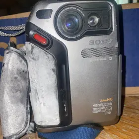 Sony Ccd-sc9 Untested Video Hi8 Handycam Camcorder Japan