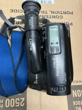 Ccd-tr105e Sony Camcorder Handycam Video8 Tape Video 8 No Batt