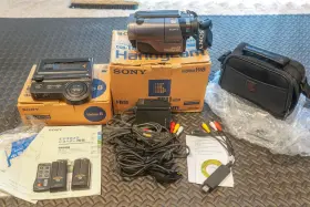 Ccd-tr11 Sony Handycam Hi8 Ftperfect Conditionft With Original Box Extra