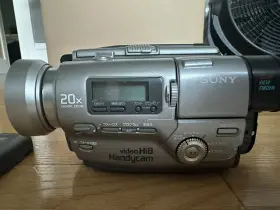 Ccd-tr2 Sony Handycam Lot Of 2 Untested Japanese Model Rare #2