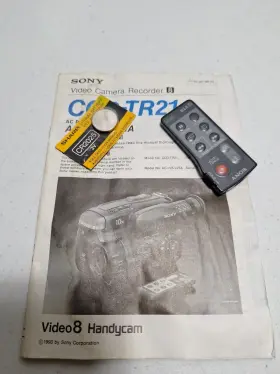 Ccd-tr21 Sony Handycam Camcorder Video8 With Vtg Bag Chargers Batteries Tested #2